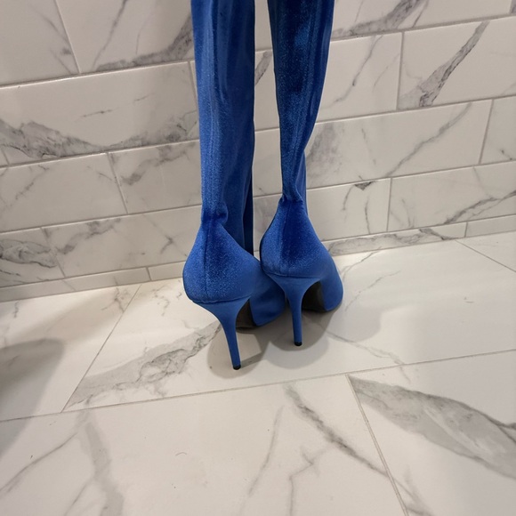 Balenciaga OTK Velvet Knife Boot - Picture 4 of 10